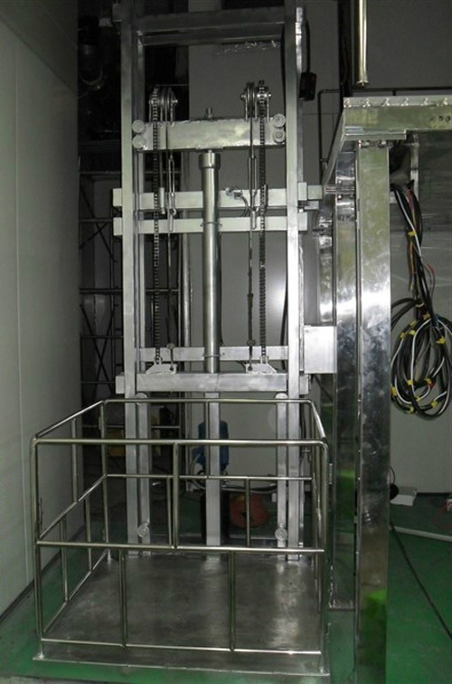 導軌式(shì)液壓升(sheng)降機