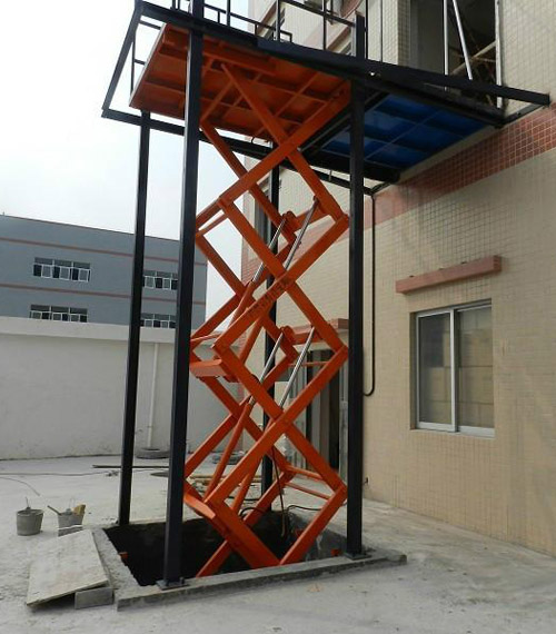 固定式(shi)液壓升(shēng)降機