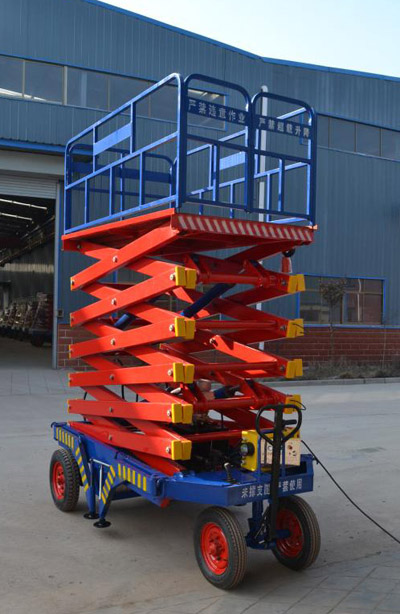 自行(hang)式升降機