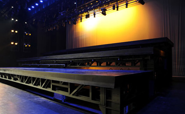 升(sheng)降舞台(tái)