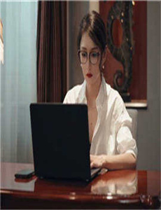 按摩房的女大学生
